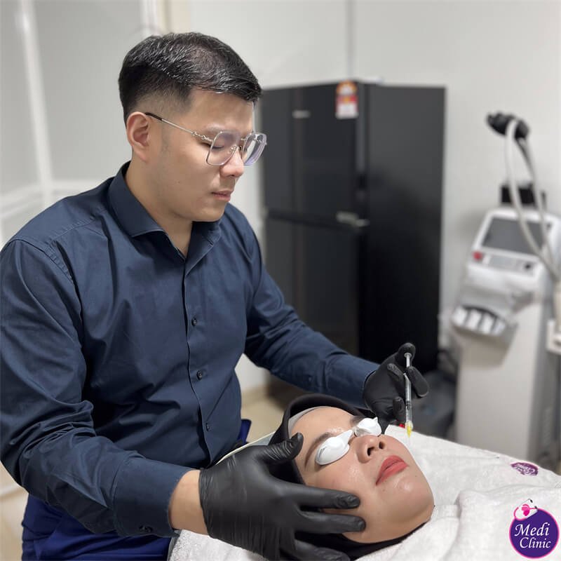 Dr. Lim, seorang dokter medis yang terdaftar penuh di Malaysia | Dokter estetika berlisensi Malaysia Dr. Lim, seorang dokter medis yang terdaftar penuh di Malaysia | Dokter estetika berlisensi Malaysia